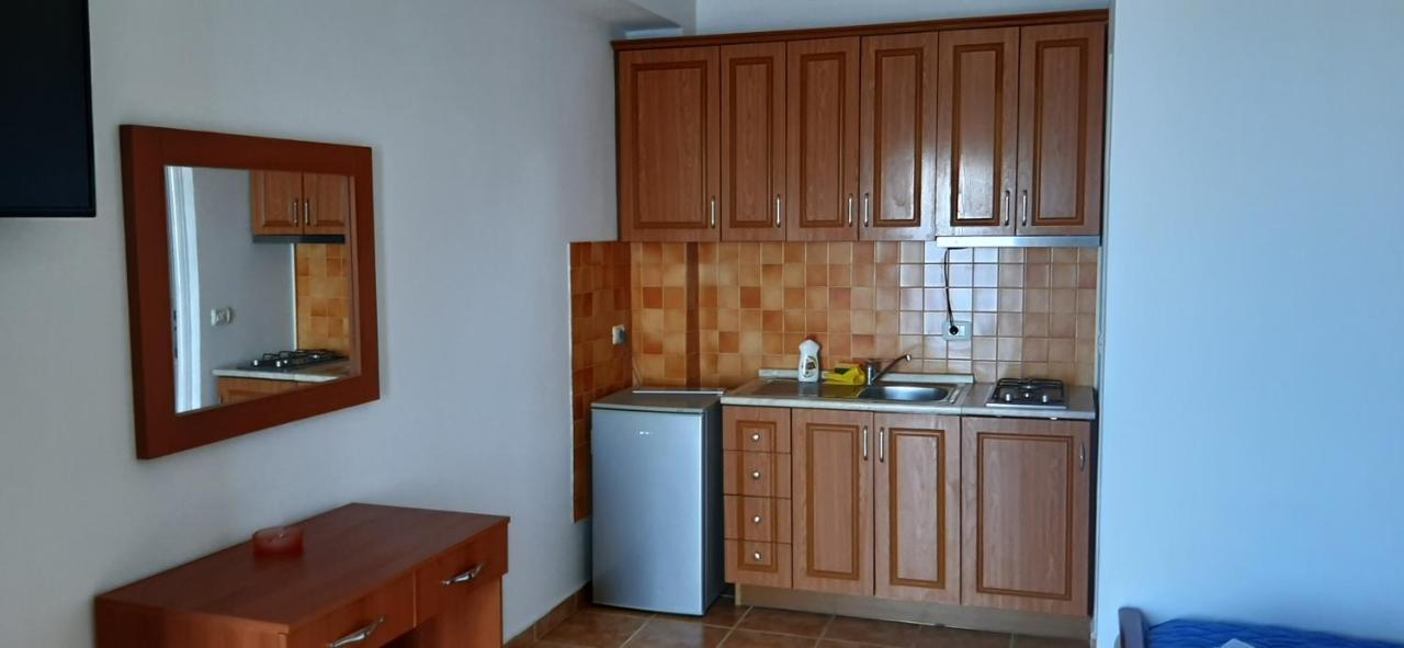 Guesthouse Cathrine Dhërmi Exteriér fotografie