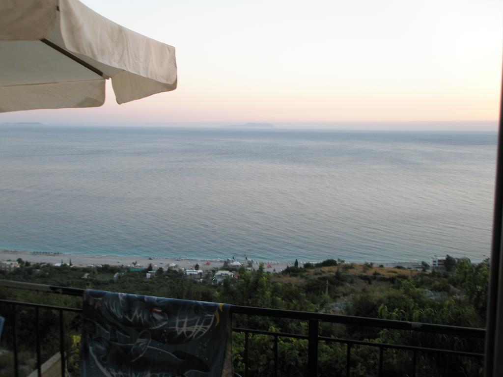 Guesthouse Cathrine Dhërmi Exteriér fotografie